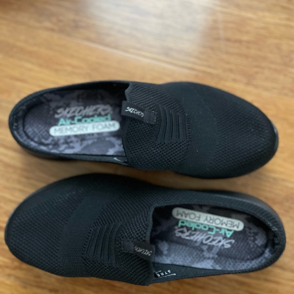 Skechers Stretch Fit Mules - Picture 3 of 5